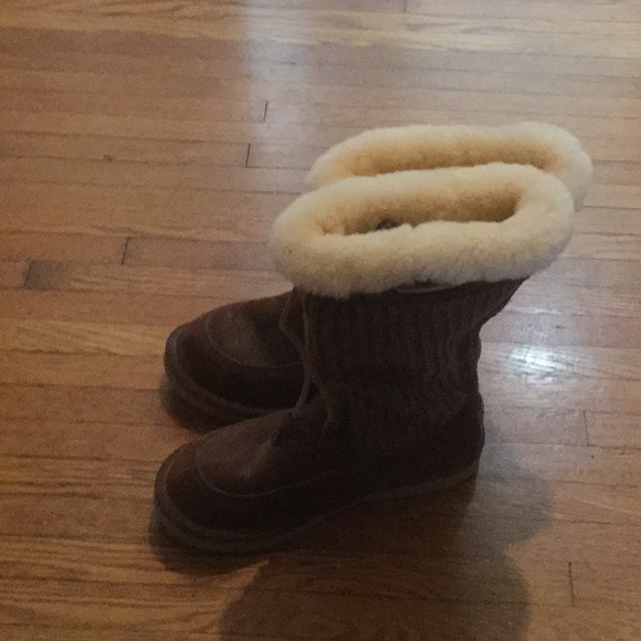 Ugg boots! - Picture 2 of 4